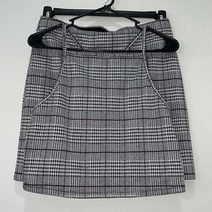 Skirt and top set by Divided